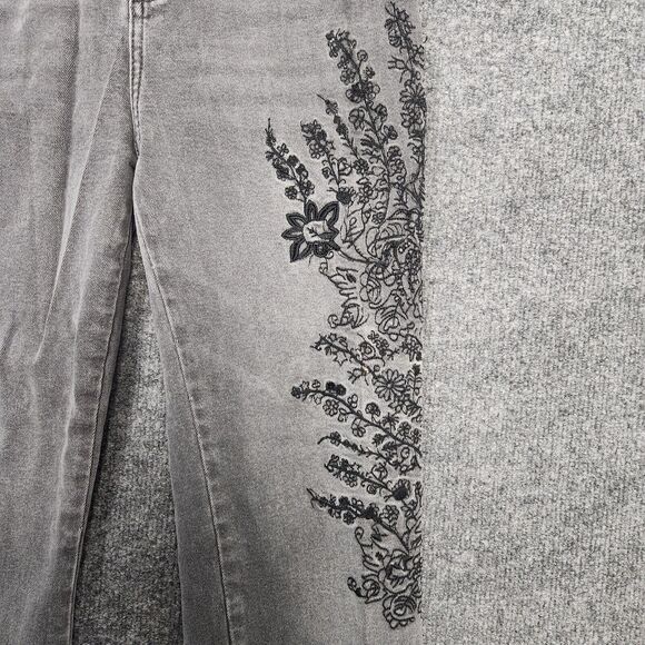 WE THE FREE PEOPLE Gray Embroidered Straight Leg Raw Hem Denim Jeans SIZE 26 - Picture 6 of 16